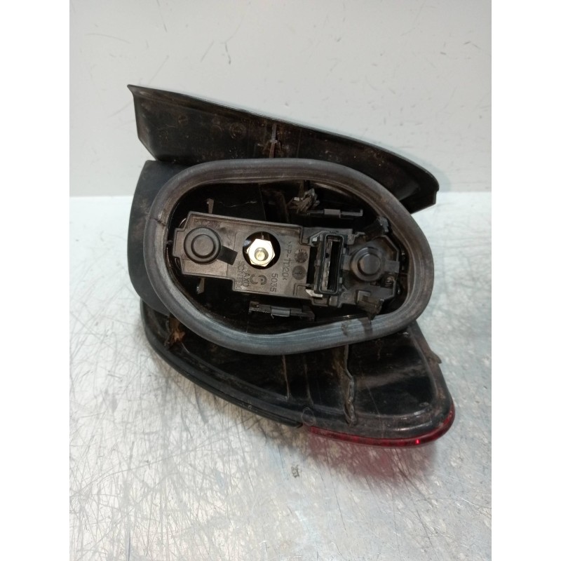 Recambio de piloto trasero izquierdo para peugeot 406 break (s1/s2) 2.0 hdi referencia OEM IAM   