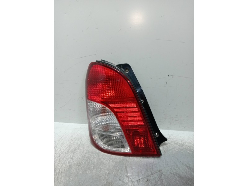 Recambio de piloto trasero izquierdo para kia carens 1.8 cat referencia OEM IAM   