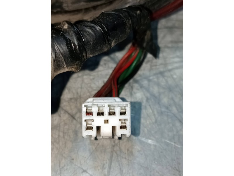 Recambio de piloto trasero izquierdo para kia carens 1.8 cat referencia OEM IAM   