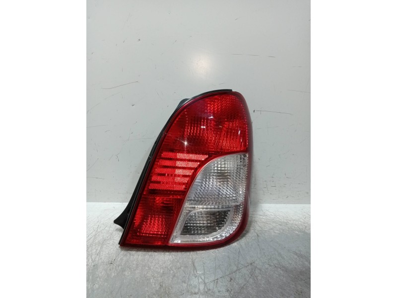 Recambio de piloto trasero derecho para kia carens 1.8 cat referencia OEM IAM   