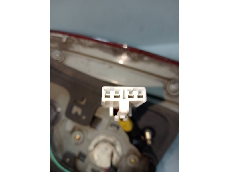 Recambio de piloto trasero izquierdo para kia carens 2.0 turbodiesel cat referencia OEM IAM   