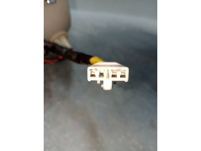 Recambio de piloto trasero derecho interior para kia carens 2.0 crdi ex monovolumen referencia OEM IAM   