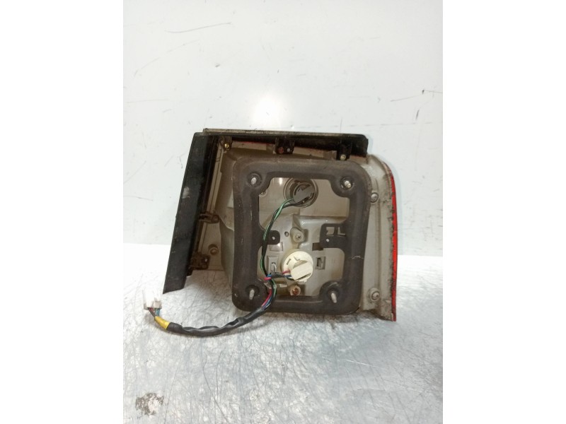 Recambio de piloto trasero izquierdo para kia carens 2.0 crdi ex monovolumen referencia OEM IAM   