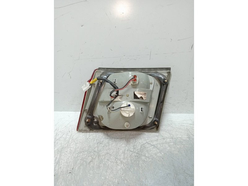 Recambio de piloto trasero izquierdo interior para kia carens 2.0 crdi ex monovolumen referencia OEM IAM   