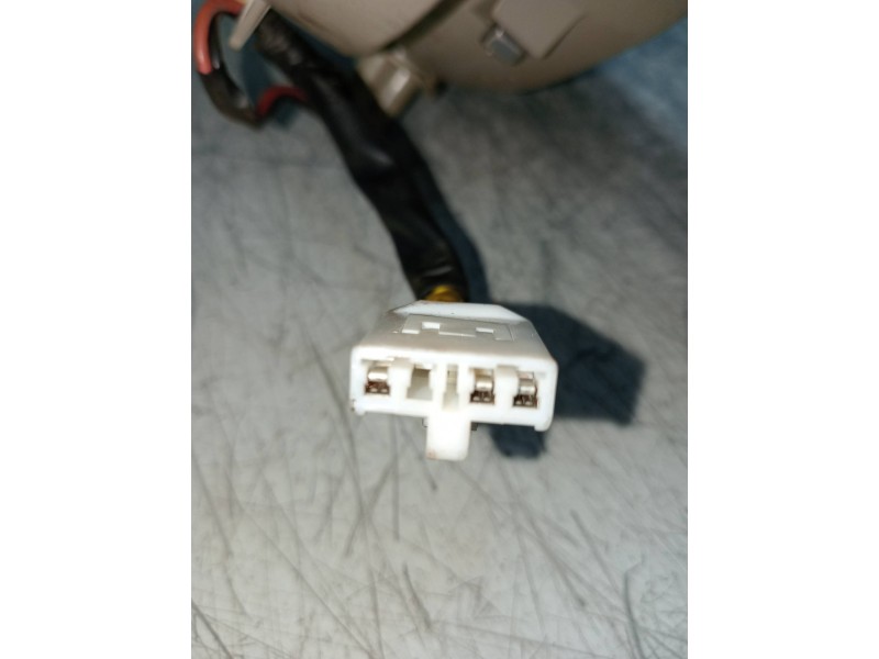 Recambio de piloto trasero izquierdo interior para kia carens 2.0 crdi ex monovolumen referencia OEM IAM   