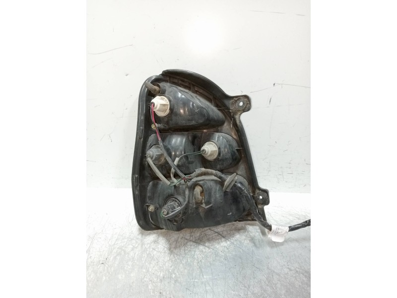 Recambio de piloto trasero derecho para kia carnival referencia OEM IAM   