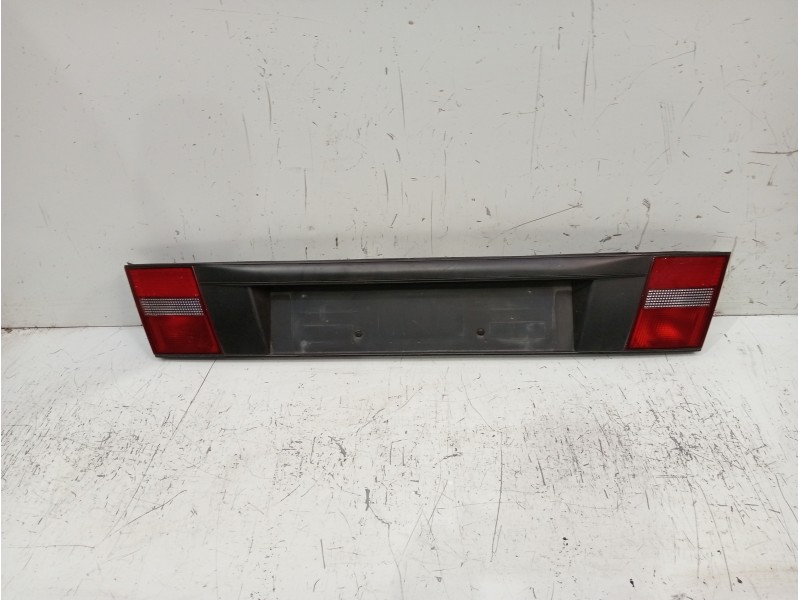 Recambio de piloto trasero central para lancia delta 1.4 cat referencia OEM IAM   