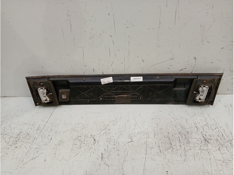 Recambio de piloto trasero central para lancia delta 1.4 cat referencia OEM IAM   