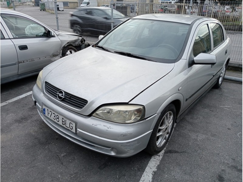 opel astra g berlina del año 2001