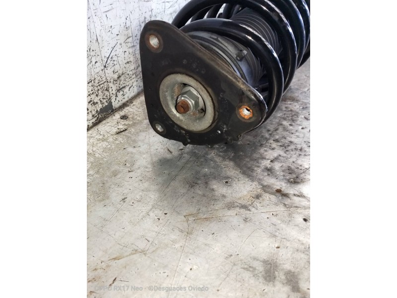 Recambio de amortiguador delantero derecho para ford kuga (cbv) trend referencia OEM IAM 8V4118045EA  