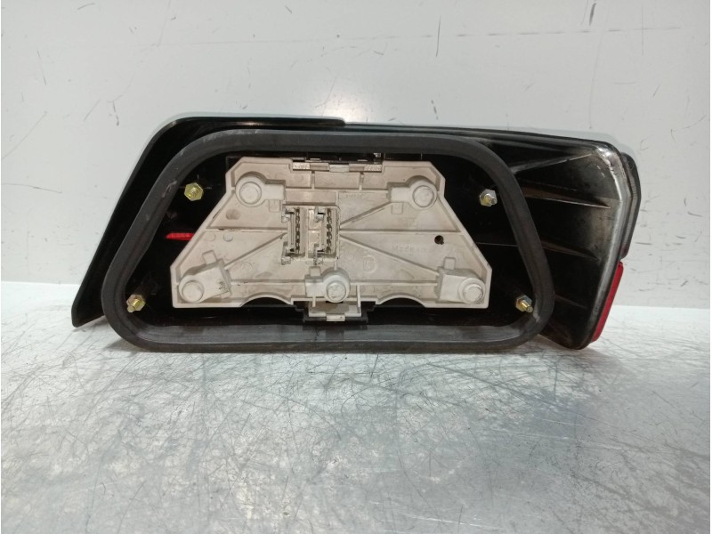 Recambio de piloto trasero izquierdo para peugeot 605 svdt referencia OEM IAM   