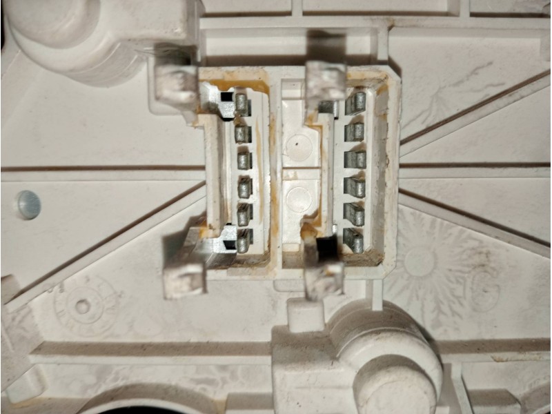 Recambio de piloto trasero izquierdo para peugeot 605 2.0 cat referencia OEM IAM   