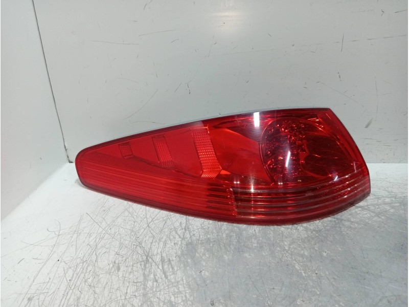 Recambio de piloto trasero izquierdo para peugeot 607 (s2) titanio referencia OEM IAM   