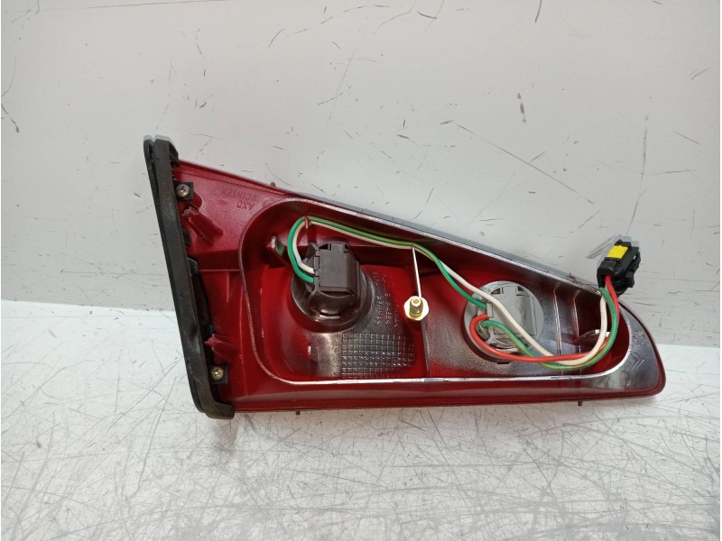 Recambio de piloto trasero derecho interior para peugeot 607 (s1) 3.0 v6 24v referencia OEM IAM   