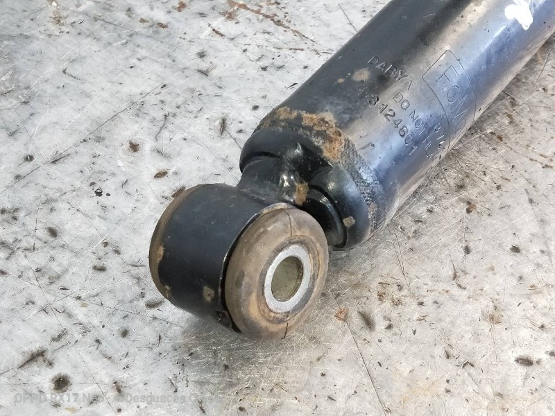 Recambio de amortiguador trasero derecho para ford kuga (cbv) trend referencia OEM IAM 8V4118080DA  