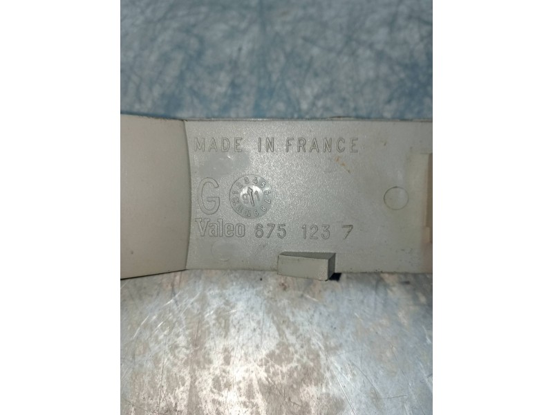 Recambio de piloto delantero izquierdo para peugeot 605 sli referencia OEM IAM 6751237  