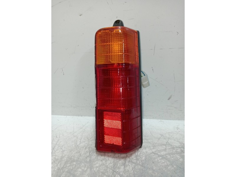 Recambio de piloto trasero derecho para piaggio (vespa) porter - combi referencia OEM IAM   