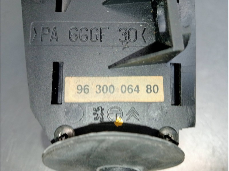 Recambio de mando luces para citroen xantia berlina 1.9 td seduction referencia OEM IAM 9630006480  