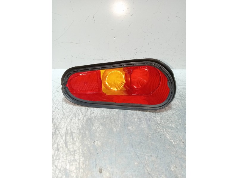 Recambio de piloto trasero izquierdo para renault 4 berlina/familiar/furgoneta 1.1 referencia OEM IAM    Recambio de piloto trasero izquierdo para renault 4 berlina/familiar/furgoneta 1.1 referencia OEM IAM