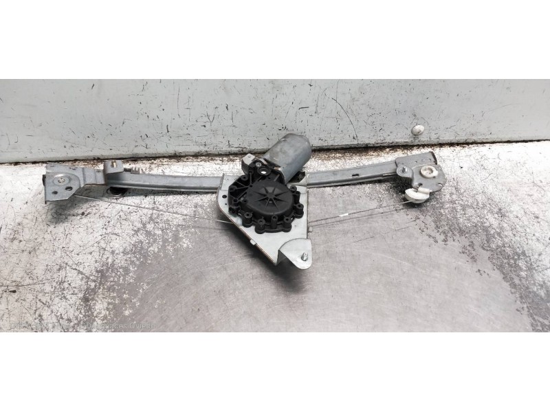 Recambio de elevalunas delantero derecho para citroen xantia berlina 1.9 td seduction referencia OEM IAM 400448A  5P