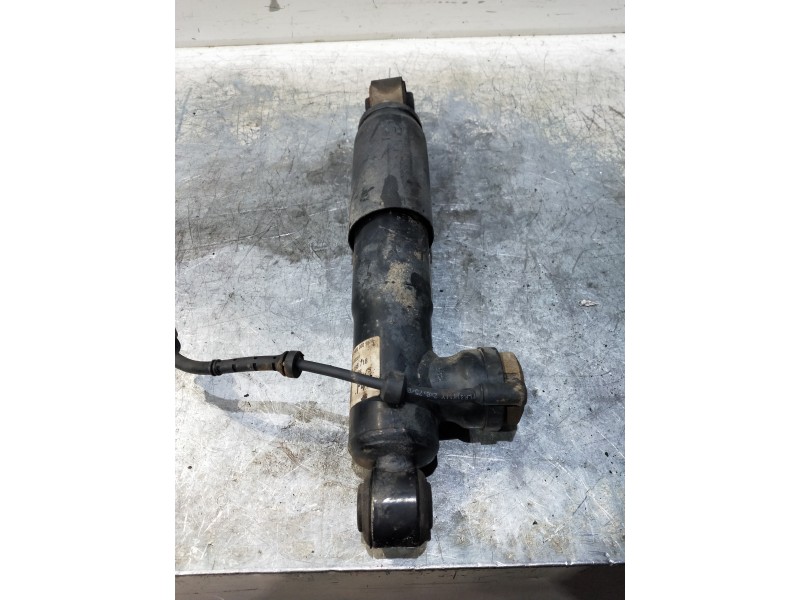 Recambio de amortiguador trasero derecho para opel zafira b 1.9 16v cdti cat (z 19 dth / lrd) referencia OEM IAM 13198718 442400