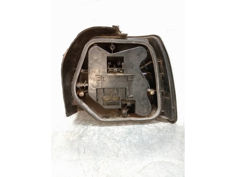 Recambio de piloto trasero izquierdo para renault 19 (b/c/l53) 1.7 77 kw referencia OEM IAM   