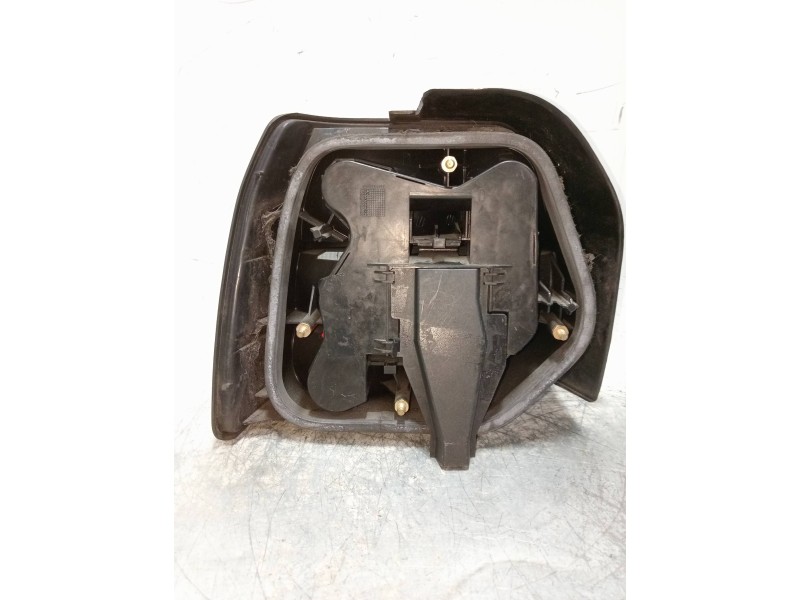 Recambio de piloto trasero derecho para renault 19 (b/c/l53) referencia OEM IAM    Recambio de piloto trasero derecho para renault 19 (b/c/l53) referencia OEM IAM