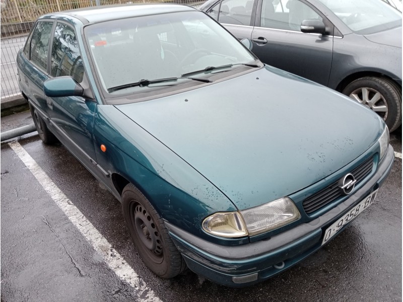 opel astra f berlina del año 1997