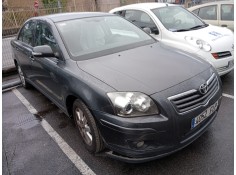 toyota avensis berlina (t25) del año 2007