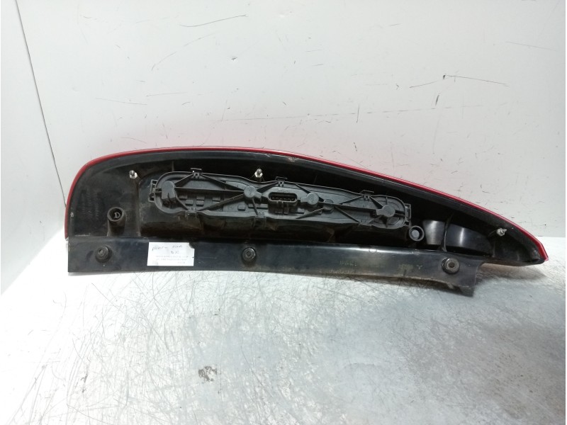 Recambio de piloto trasero derecho para mitsubishi colt berlina 5 (z30a) 1.3 cat referencia OEM IAM   