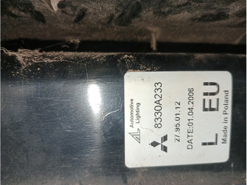 Recambio de piloto trasero izquierdo para mitsubishi colt berlina 5 (z30a) 1.1 cat referencia OEM IAM 8330A233 27950112 