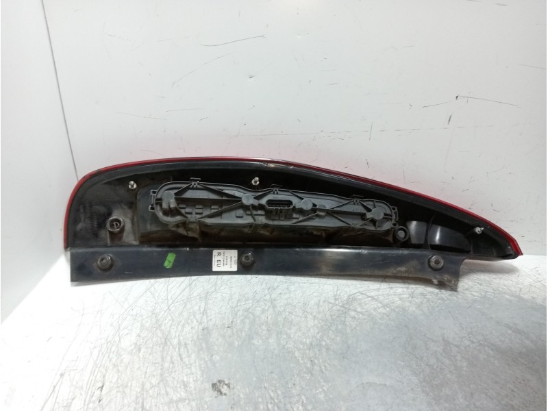 Recambio de piloto trasero derecho para mitsubishi colt berlina 5 (z30a) 1.5 di-d instyle (d) referencia OEM IAM 27950204 MR9573