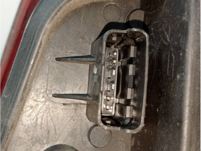 Recambio de piloto trasero derecho para renault clio iii 1.5 dci diesel referencia OEM IAM   