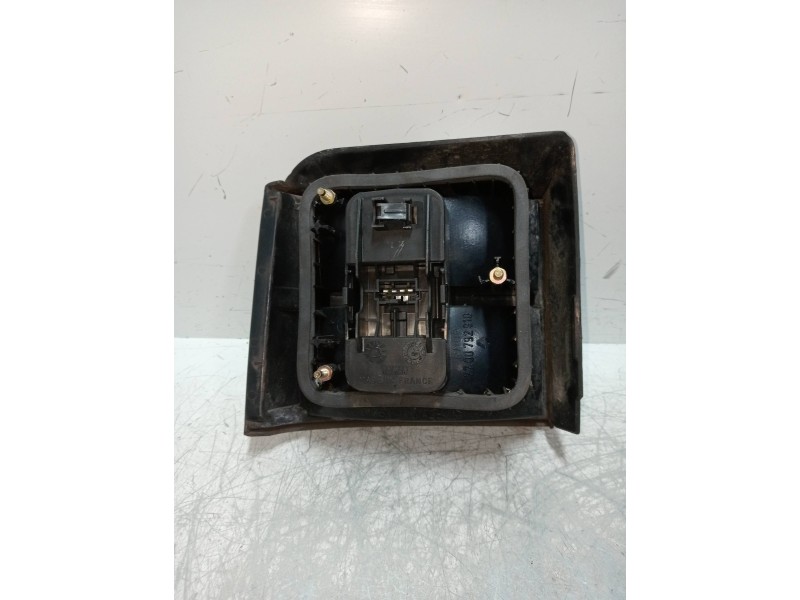 Recambio de piloto trasero derecho para renault 21 berlina (b/l48) 2.1 diesel referencia OEM IAM   