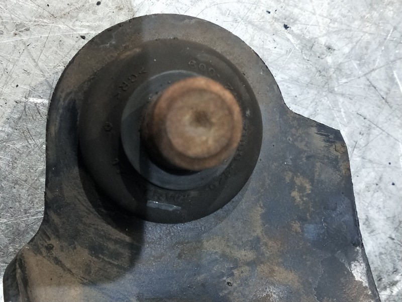 Recambio de brazo suspension inferior delantero izquierdo para renault megane iii coupe 1.5 dci diesel fap referencia OEM IAM   