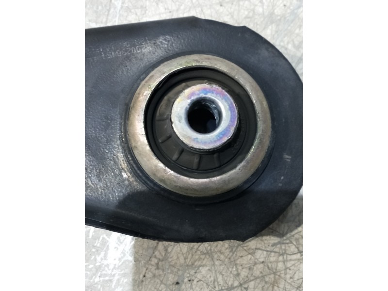Recambio de brazo suspension inferior delantero izquierdo para renault megane iii coupe 1.5 dci diesel fap referencia OEM IAM   