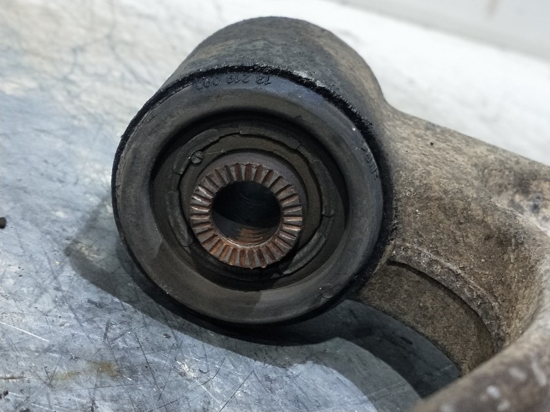 Recambio de brazo suspension inferior delantero izquierdo para opel insignia sports tourer cosmo referencia OEM IAM   