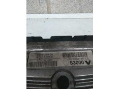 Recambio de centralita motor uce para renault megane ii berlina 5p 1.6 16v referencia OEM IAM 215842882A 8200387138 S3000 820032 2