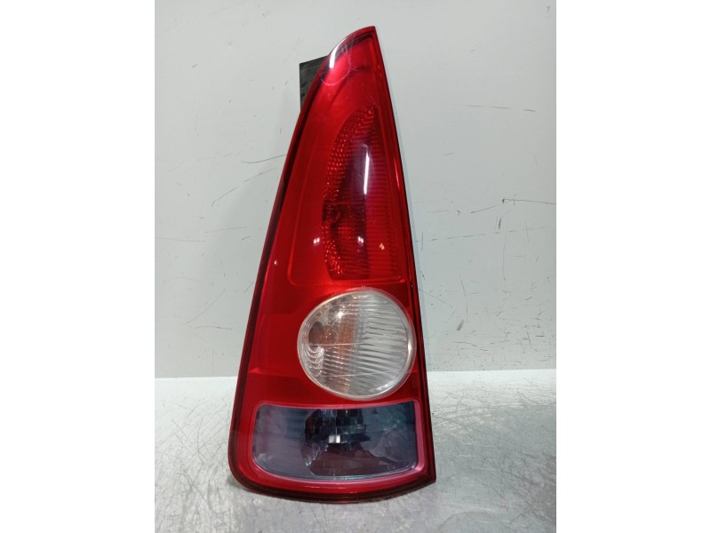 Recambio de piloto trasero izquierdo para renault espace iv (jk0) 2.2 dci turbodiesel referencia OEM IAM 8200027153  