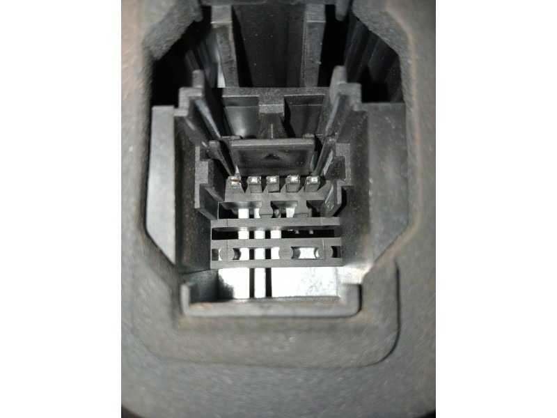 Recambio de piloto trasero izquierdo para renault espace iv (jk0) 2.2 dci turbodiesel referencia OEM IAM 8200027153  