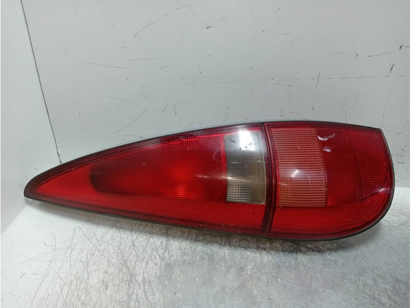 Recambio de piloto trasero izquierdo para renault laguna grandtour (k56) referencia OEM IAM   