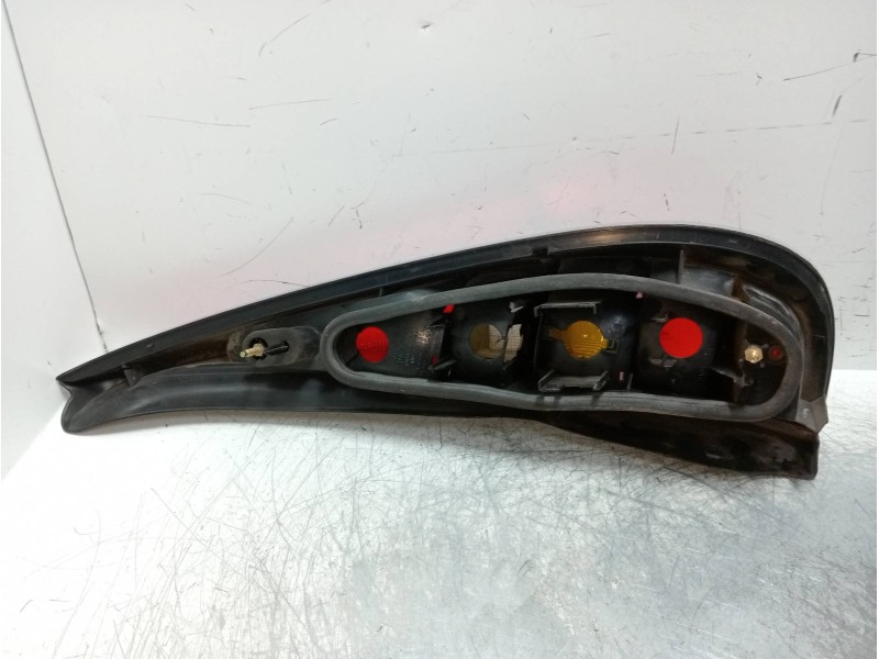 Recambio de piloto trasero izquierdo para renault laguna grandtour (k56) referencia OEM IAM   