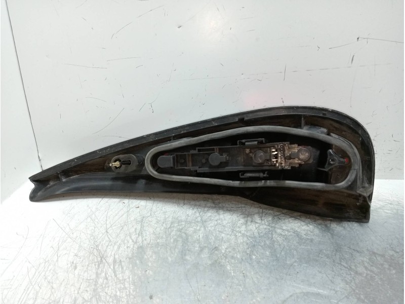 Recambio de piloto trasero izquierdo para renault laguna grandtour (k56) referencia OEM IAM   