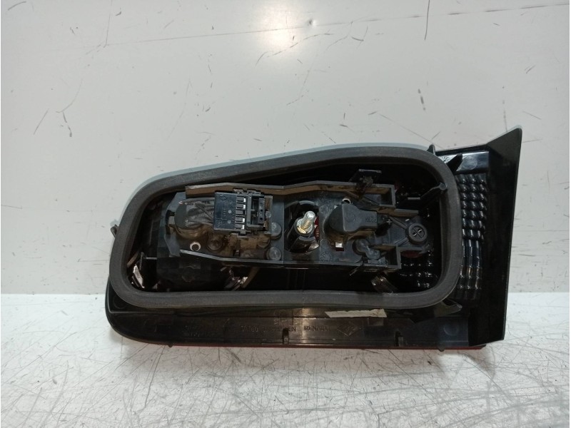 Recambio de piloto trasero izquierdo interior para renault laguna ii (bg0) expression referencia OEM IAM   