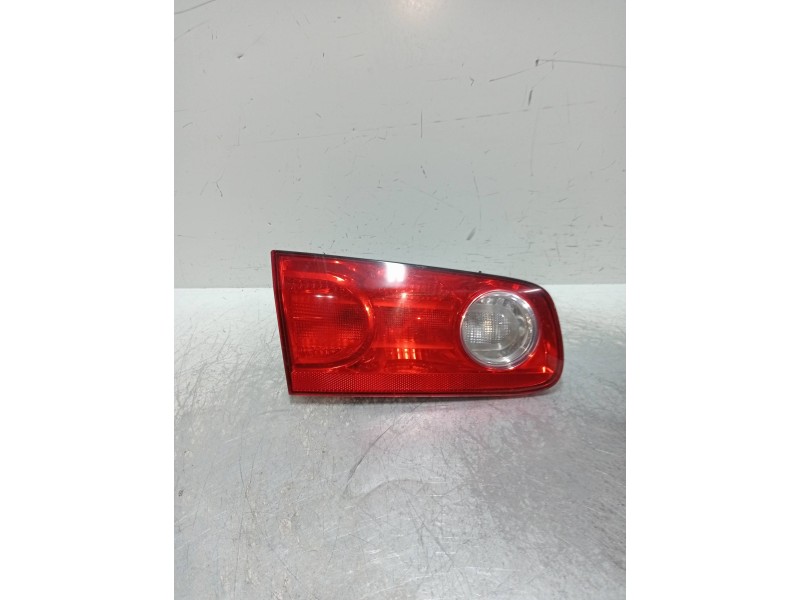 Recambio de piloto trasero izquierdo interior para renault laguna ii (bg0) 1.9 dci diesel fap cat referencia OEM IAM   