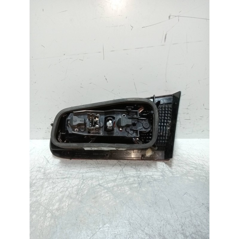 Recambio de piloto trasero izquierdo interior para renault laguna ii (bg0) 1.9 dci diesel fap cat referencia OEM IAM   