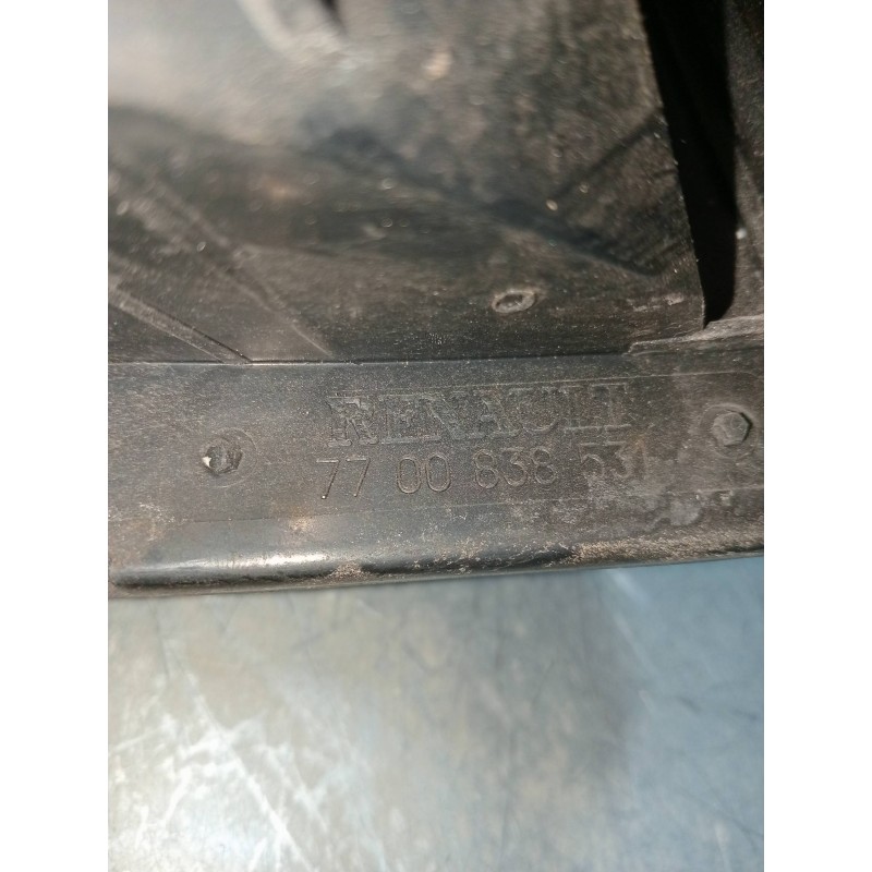 Recambio de piloto trasero derecho para renault megane i classic (la0) 1.6e rn referencia OEM IAM 7700838531  