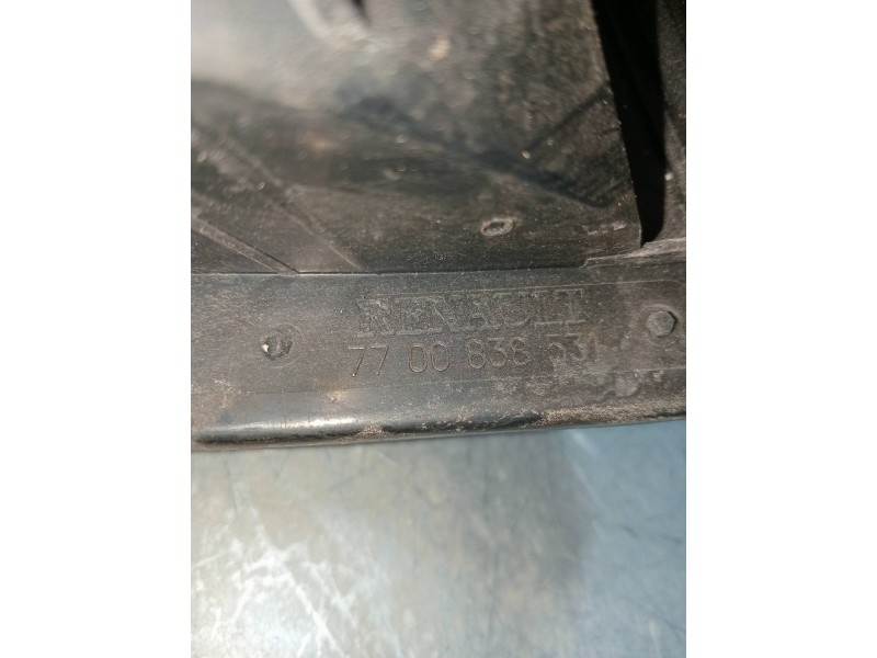 Recambio de piloto trasero derecho para renault megane i classic (la0) 1.6e rn referencia OEM IAM 7700838531  