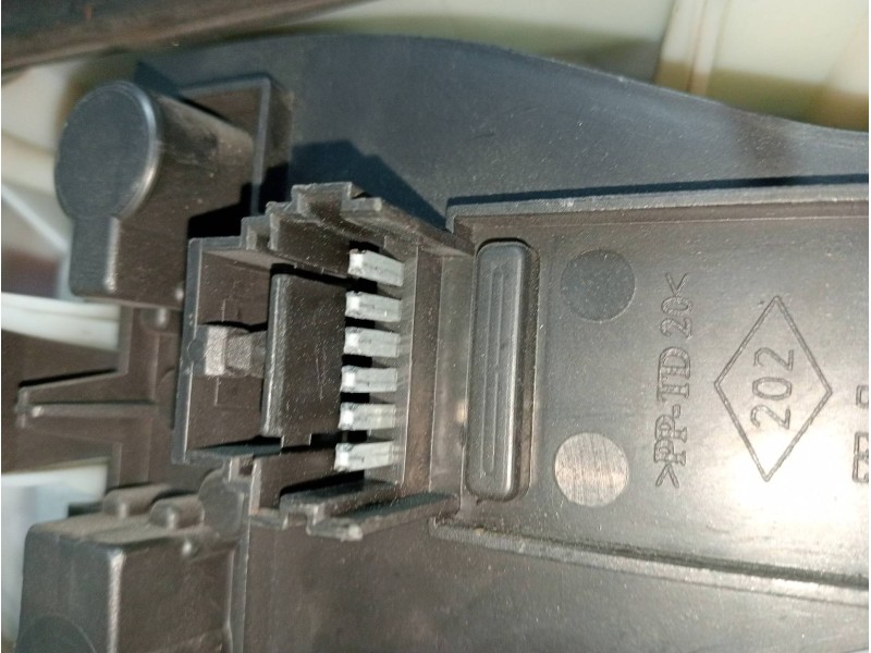 Recambio de piloto trasero izquierdo para renault megane i coach/coupe (da0) 2.0 16v cat referencia OEM IAM   