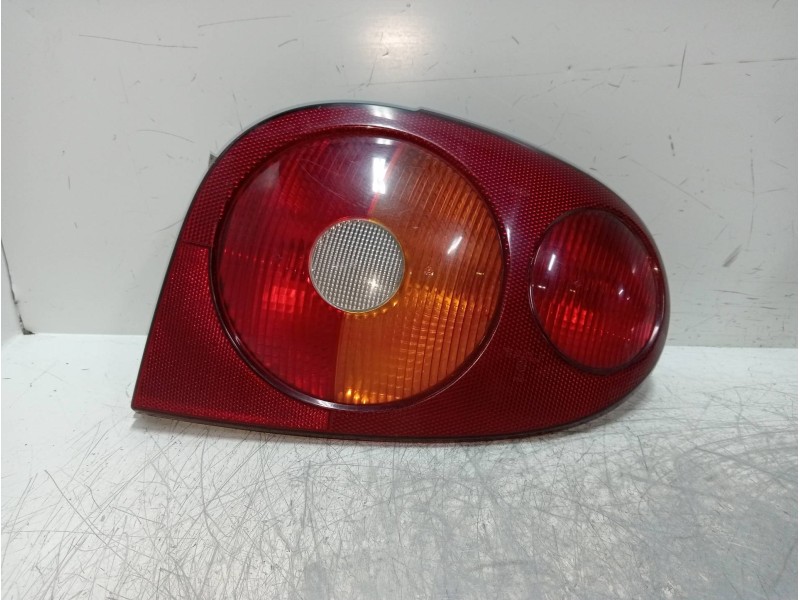 Recambio de piloto trasero izquierdo para renault megane i berlina hatchback (ba0) 1.9 dti diesel cat referencia OEM IAM   